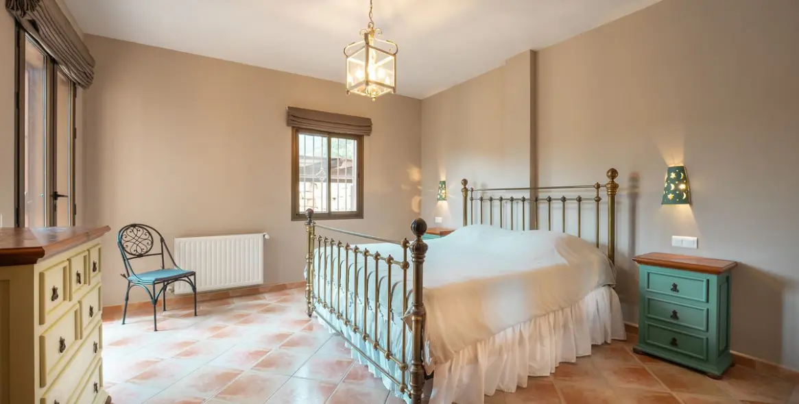 Sale of detached villa in Monda 17