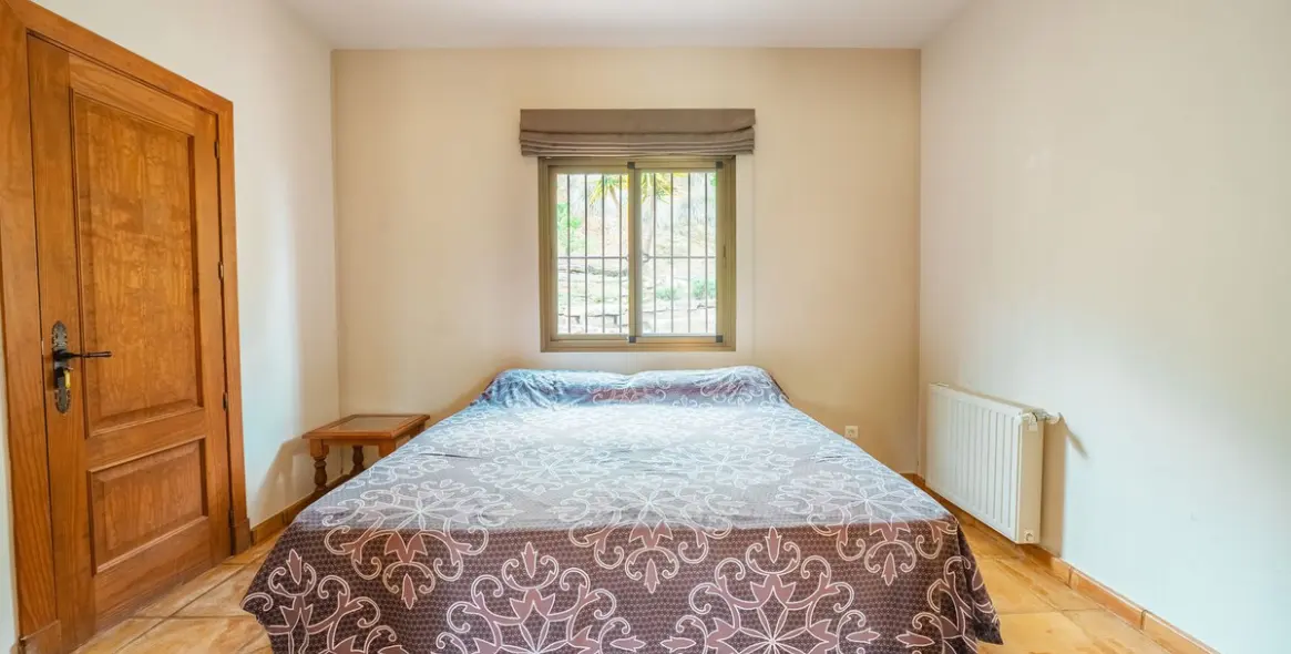 Sale of detached villa in Monda 20