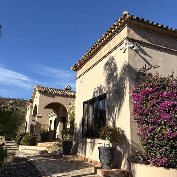 Sale of detached villa in Monda