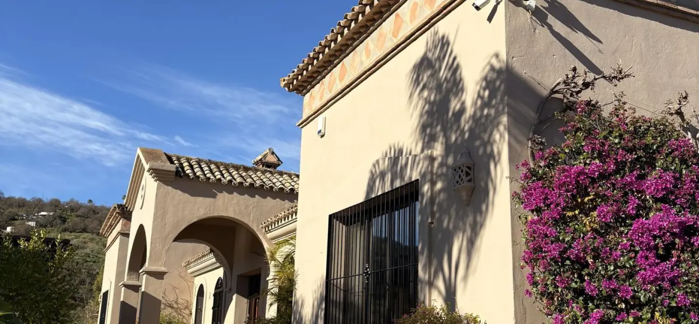 Sale of detached villa in Monda 1