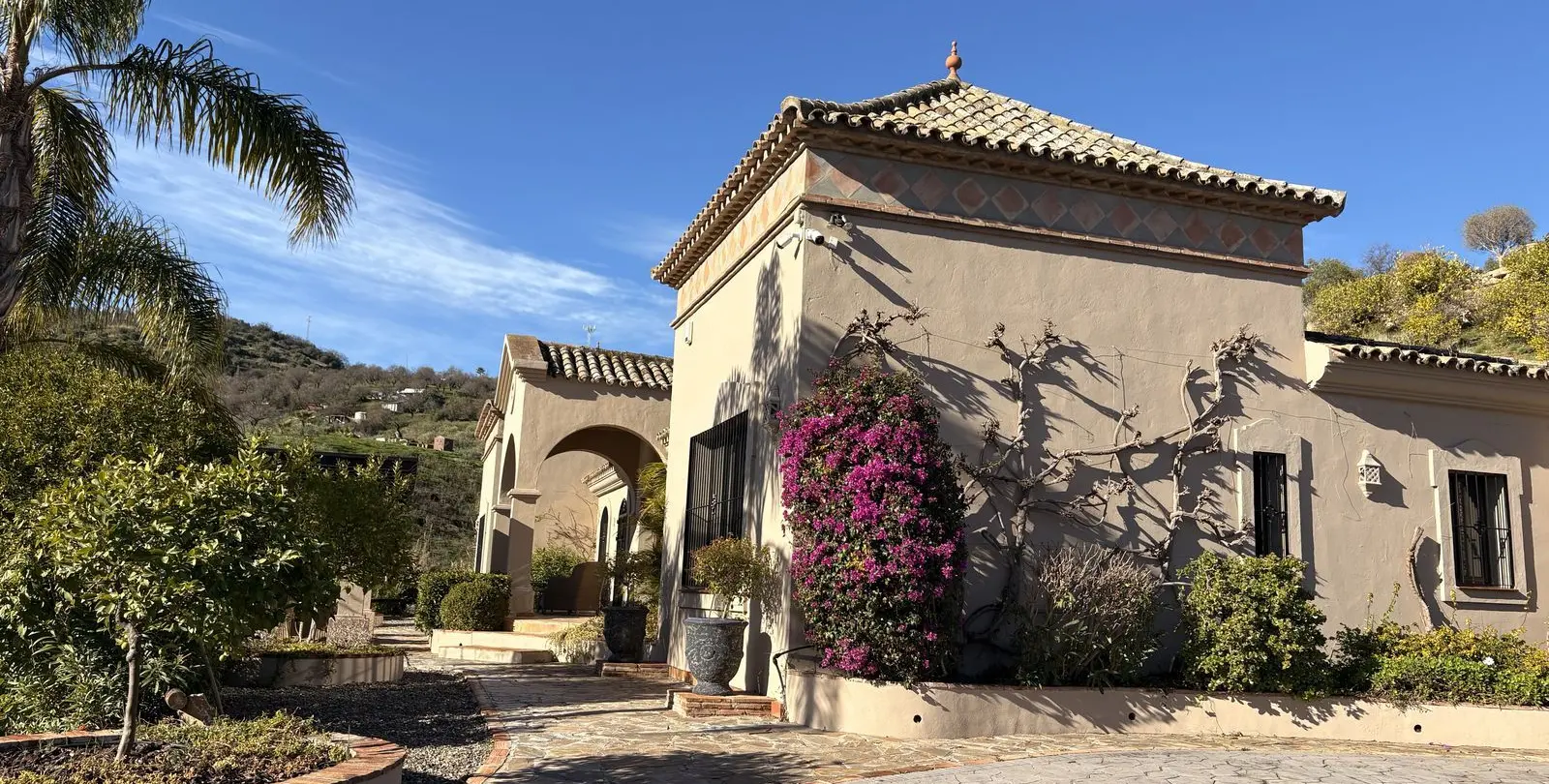 Sale of detached villa in Monda 3
