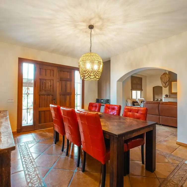 Sale of detached villa in Monda