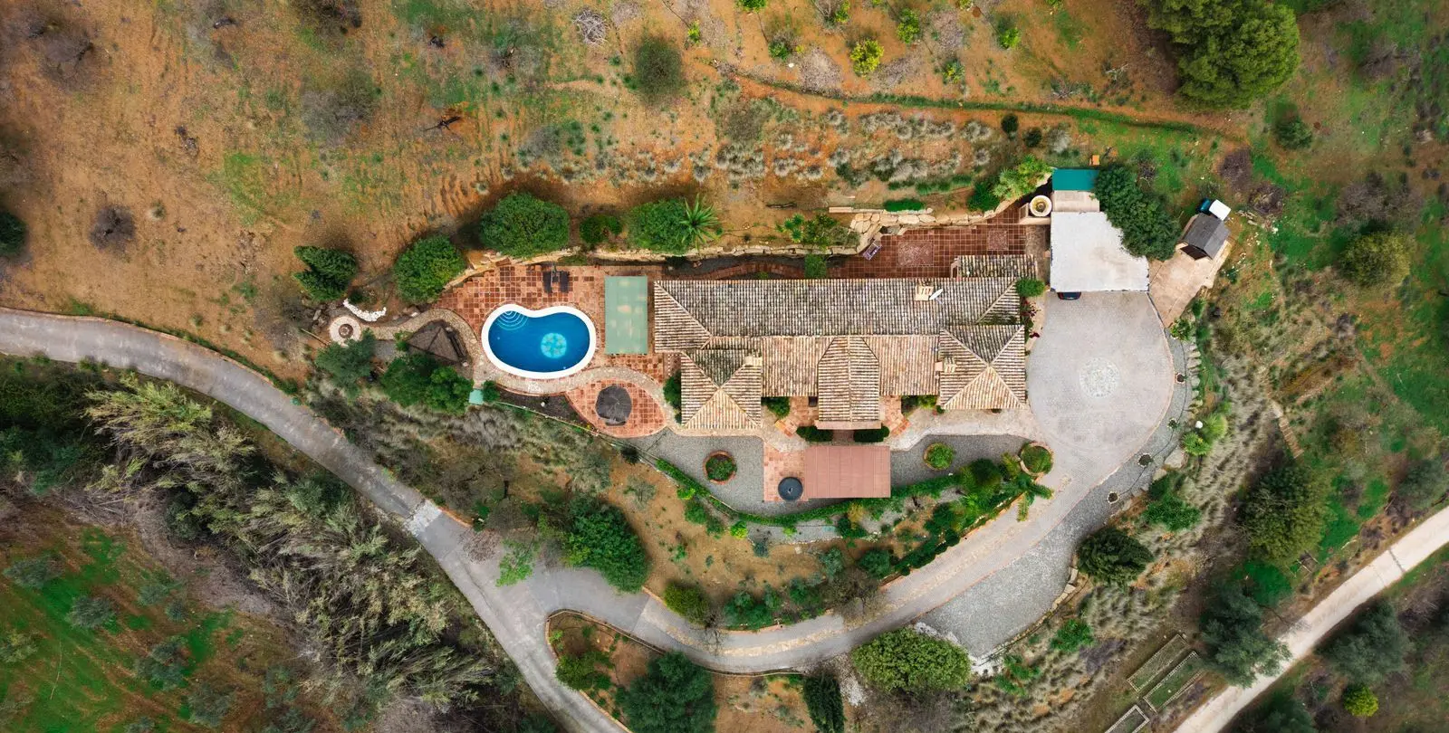 Sale of detached villa in Monda 36