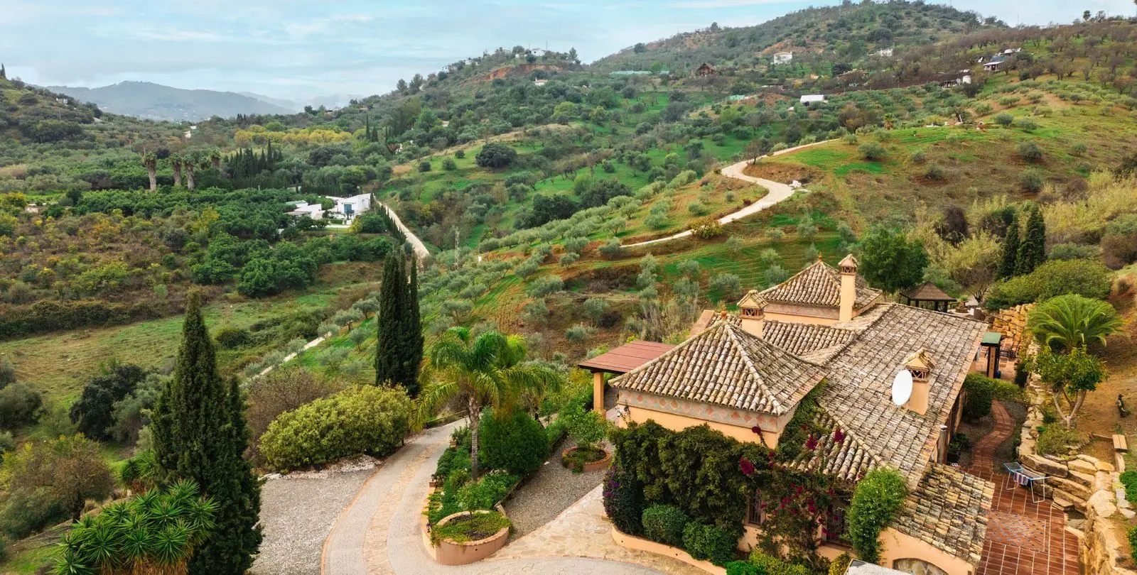 Sale of detached villa in Monda 38