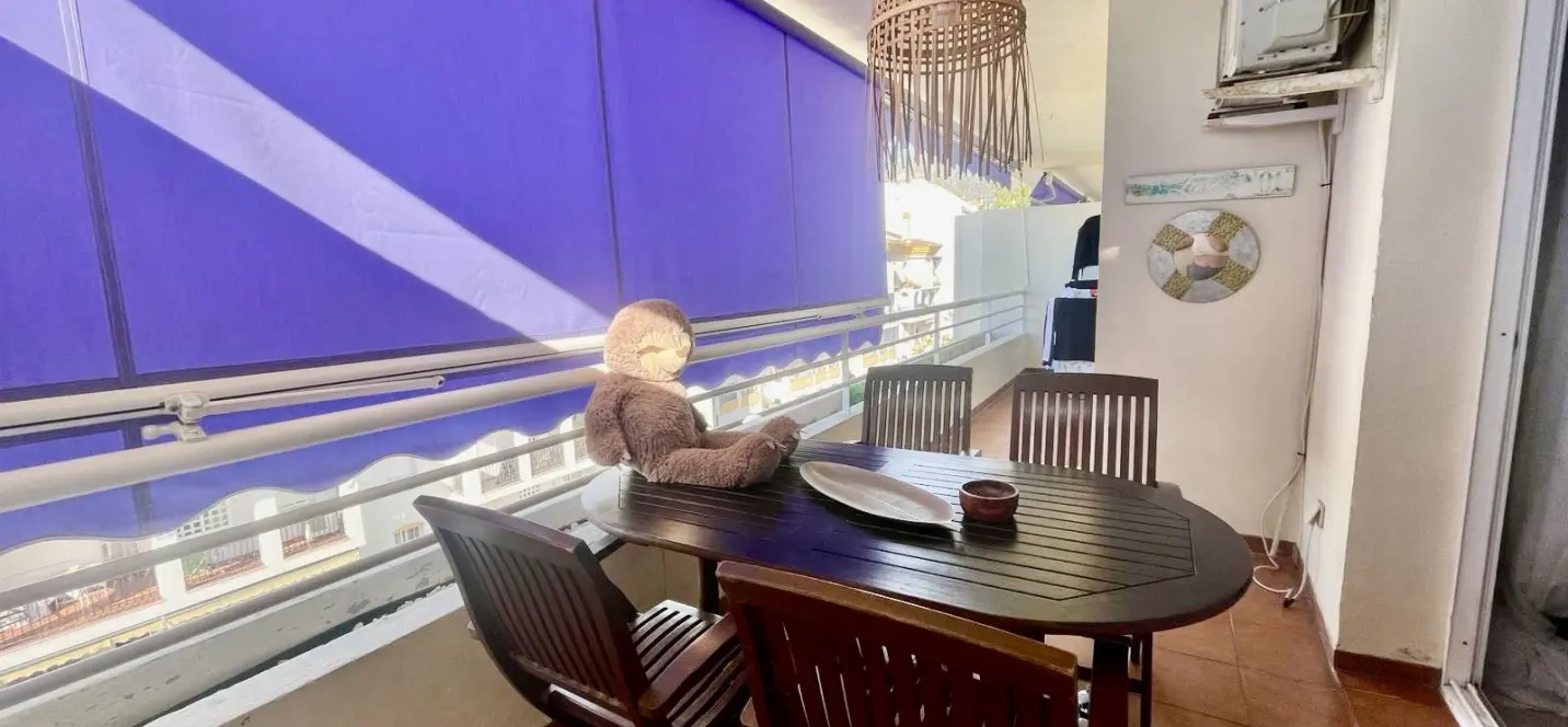 Sale of middle floor apartment in The Golden Mile 3