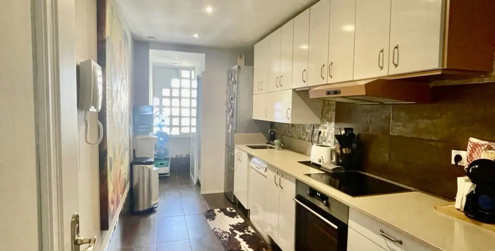Продажа апартаментов на среднем этаже в The Golden Mile 5