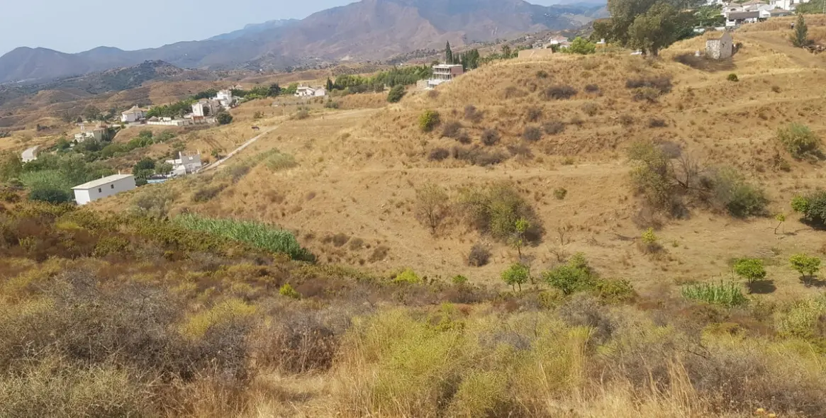 Venta de parcela residencial en Valtocado 2