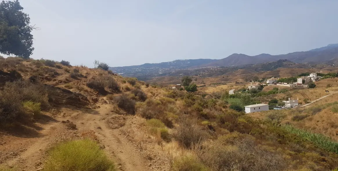 Venta de parcela residencial en Valtocado 8