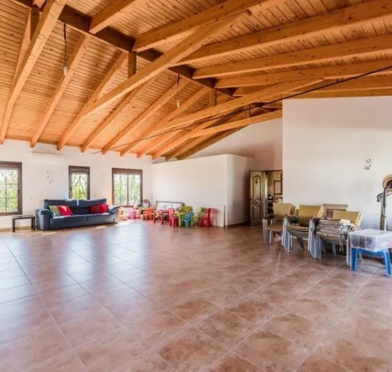 Sale of detached villa in Estepona