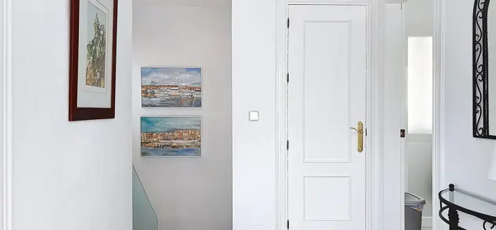 Sale of detached villa in Caleta de Vélez 1