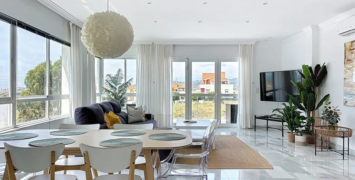 Продажа  отдельно стоящей виллы в Caleta de Vélez 3