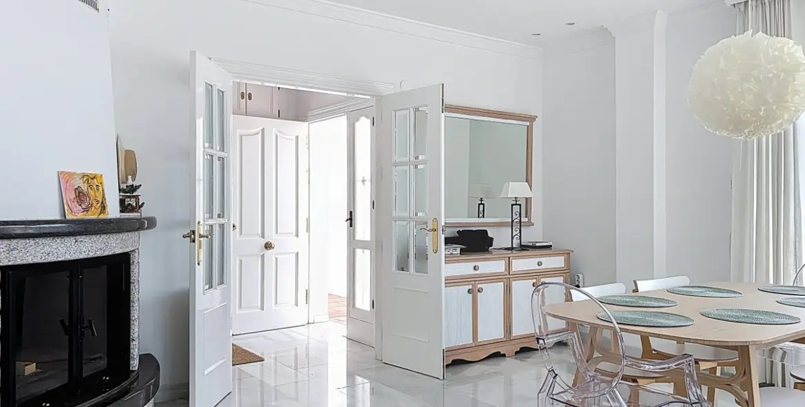 Продажа  отдельно стоящей виллы в Caleta de Vélez 8