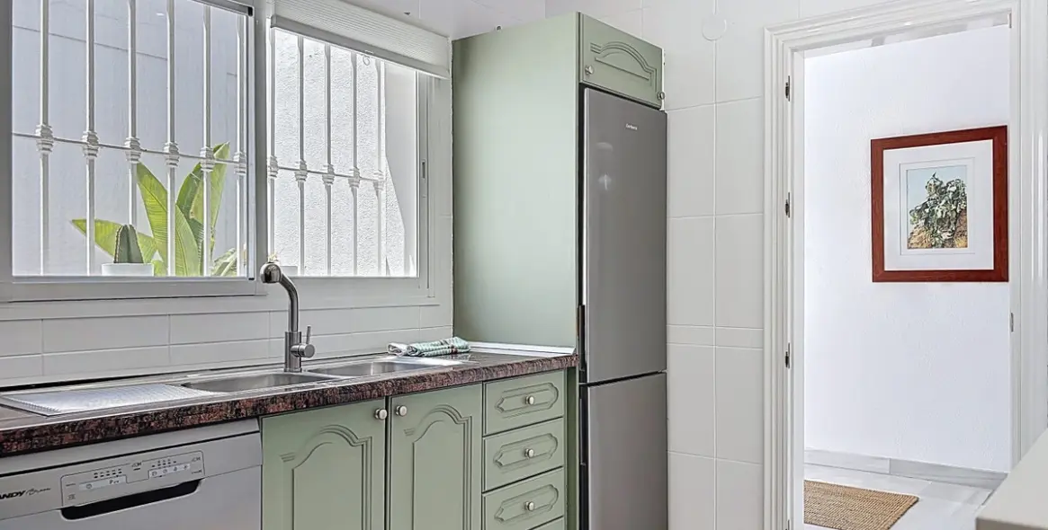 Продажа  отдельно стоящей виллы в Caleta de Vélez 22