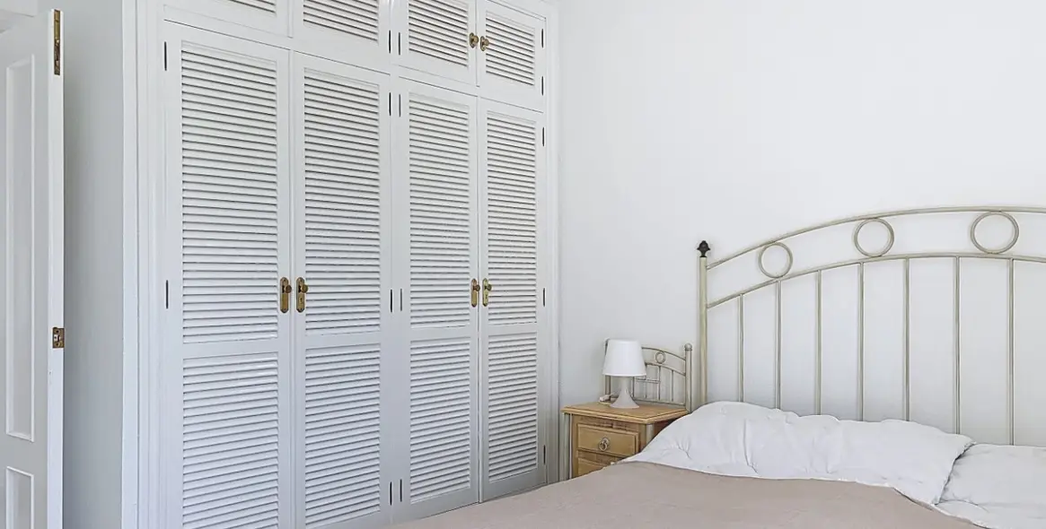 Продажа  отдельно стоящей виллы в Caleta de Vélez 30