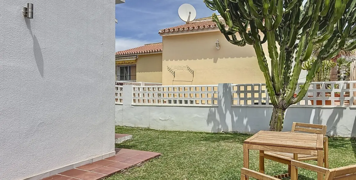 Продажа  отдельно стоящей виллы в Caleta de Vélez 47