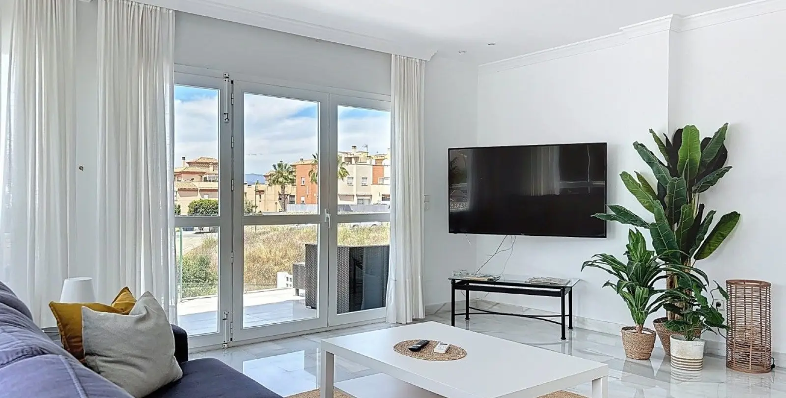 Venta de villa independiente en Caleta de Vélez 10