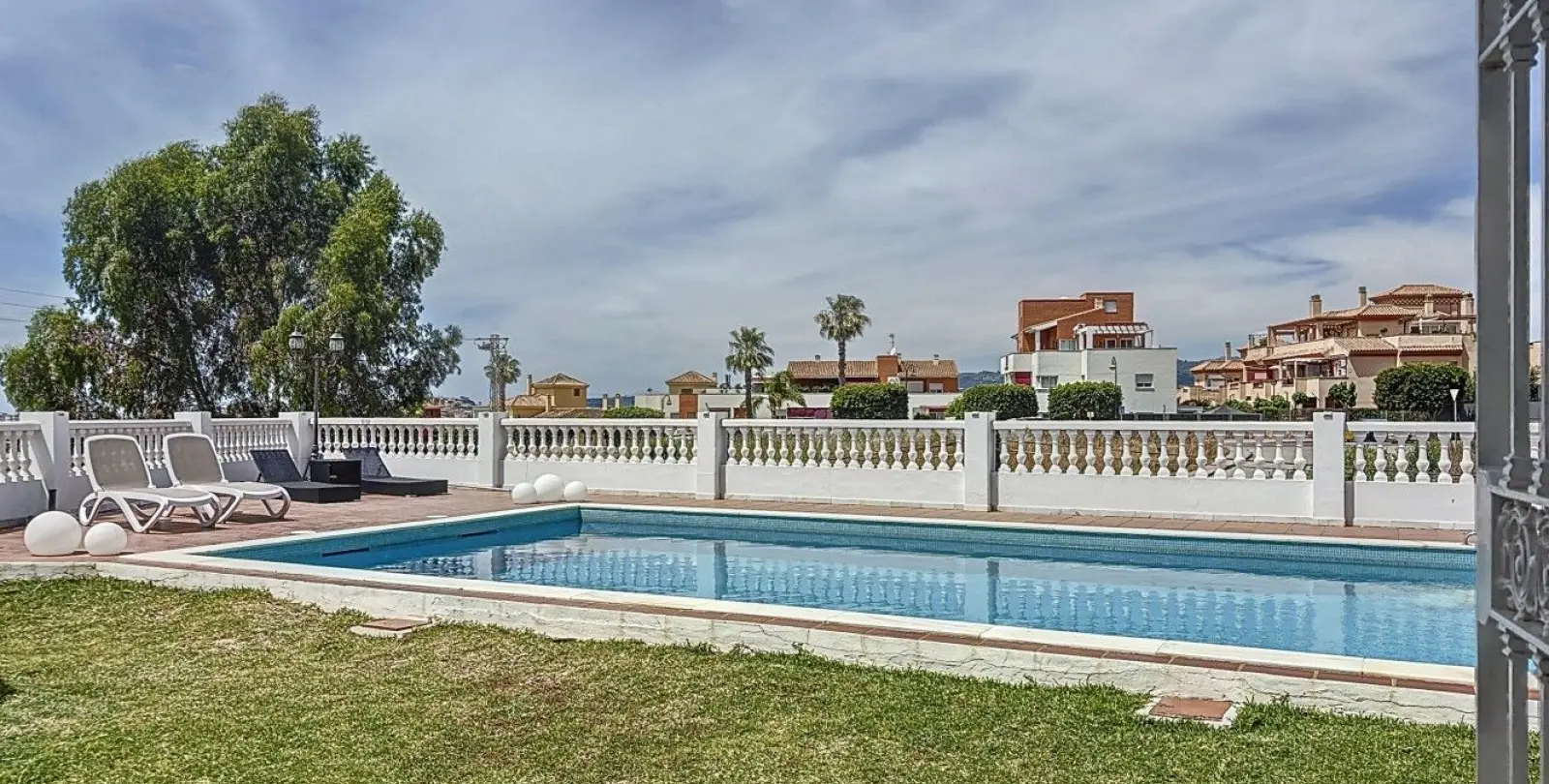 Venta de villa independiente en Caleta de Vélez 34