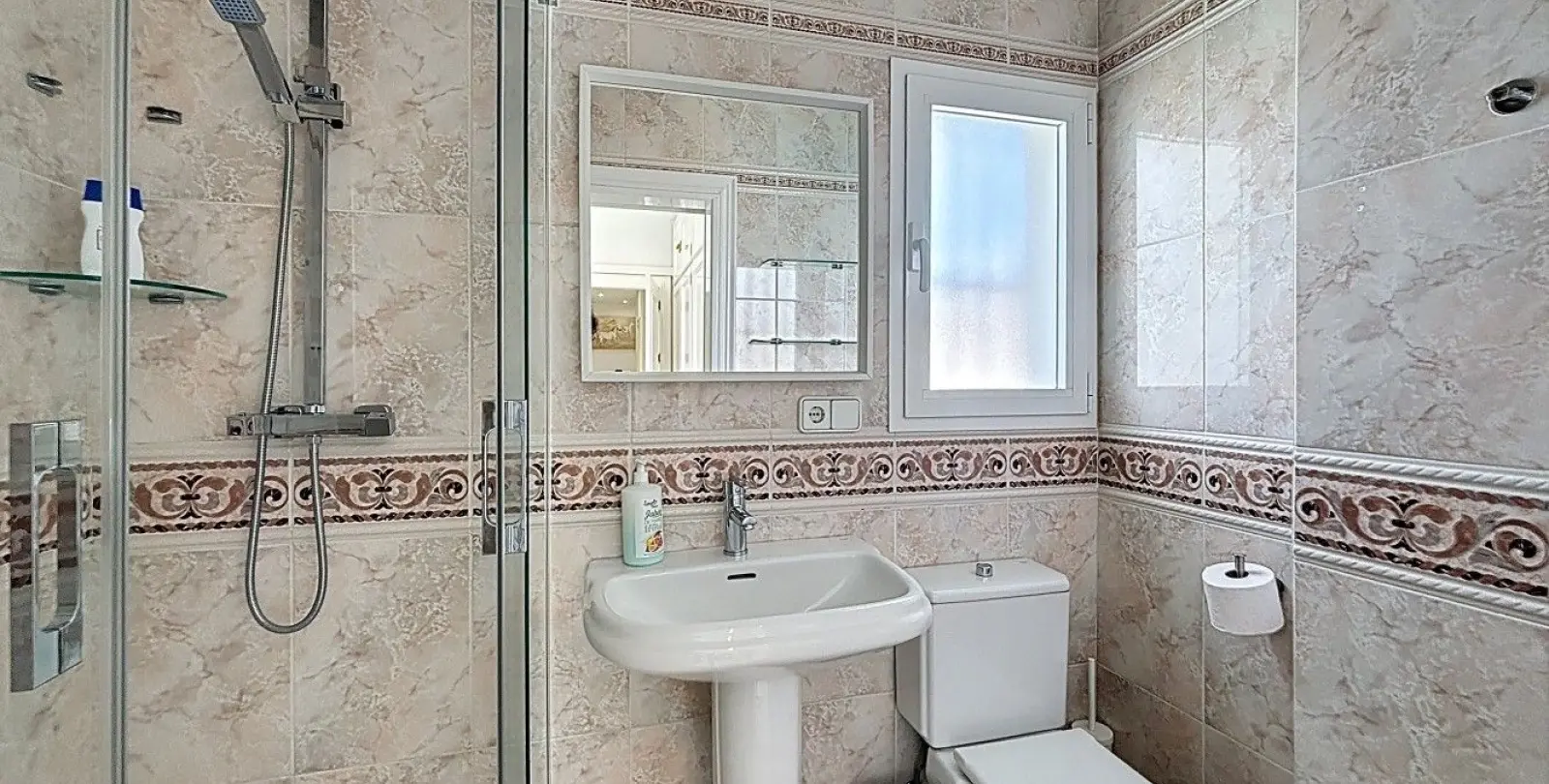 Venta de villa independiente en Caleta de Vélez 35