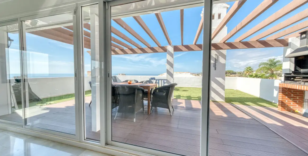 Sale of penthouse in Torrequebrada 2