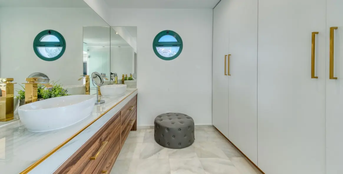 Sale of penthouse in Torrequebrada 15