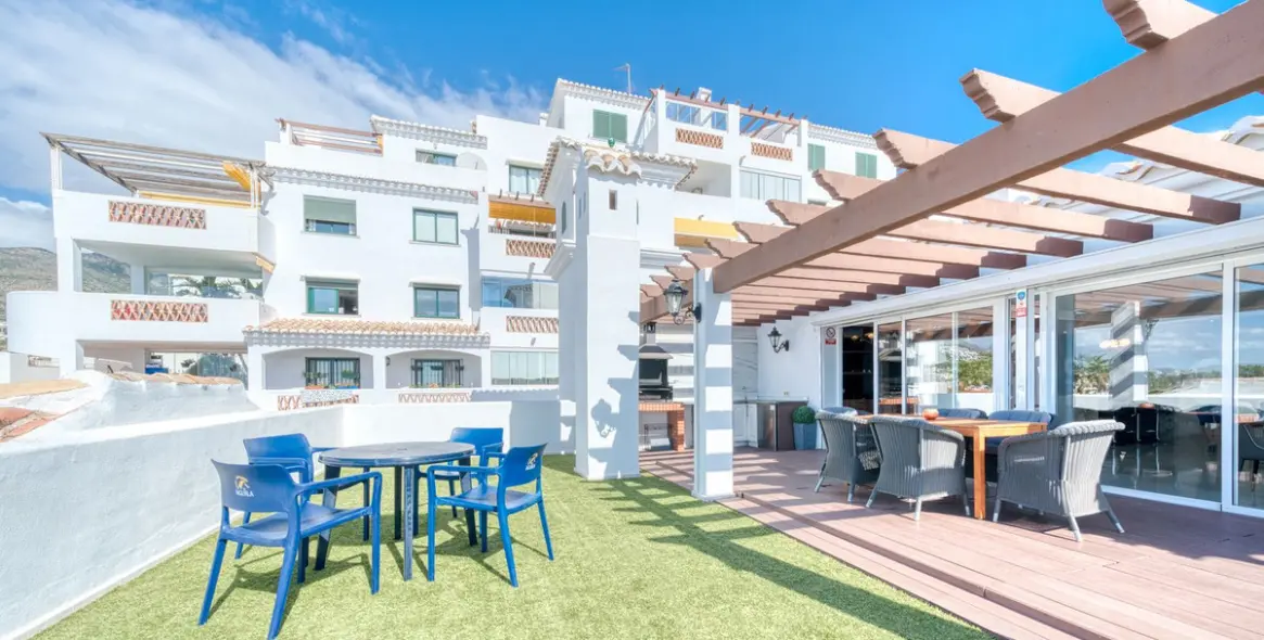 Sale of penthouse in Torrequebrada 26