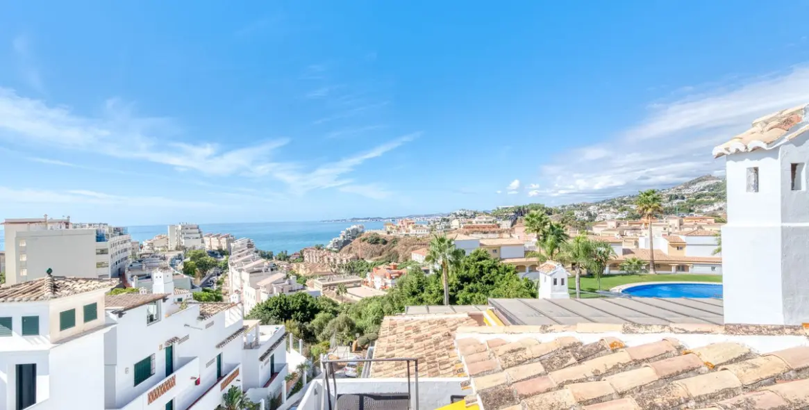Sale of penthouse in Torrequebrada 28