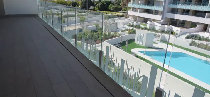 Sale of middle floor apartment in San Pedro de Alcántara 2