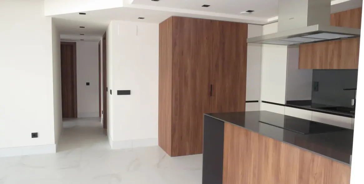 Sale of middle floor apartment in San Pedro de Alcántara 12