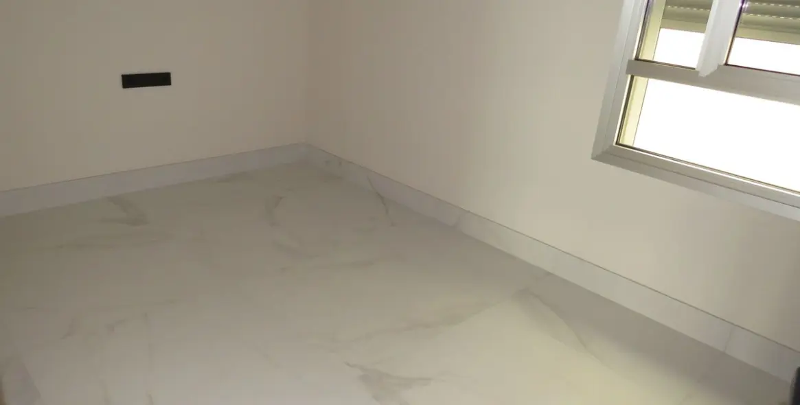 Sale of middle floor apartment in San Pedro de Alcántara 16