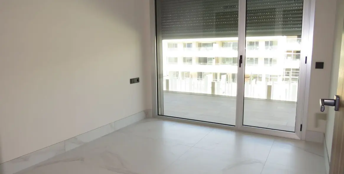 Venta de apartamento en planta media en San Pedro de Alcántara 23