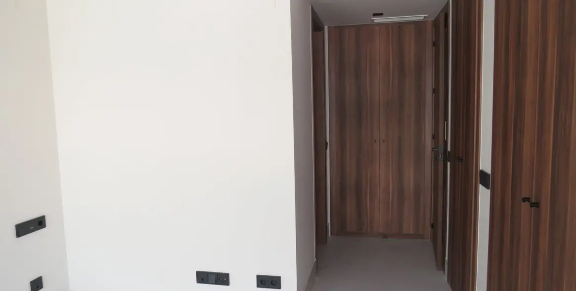 Venta de apartamento en planta media en San Pedro de Alcántara 27