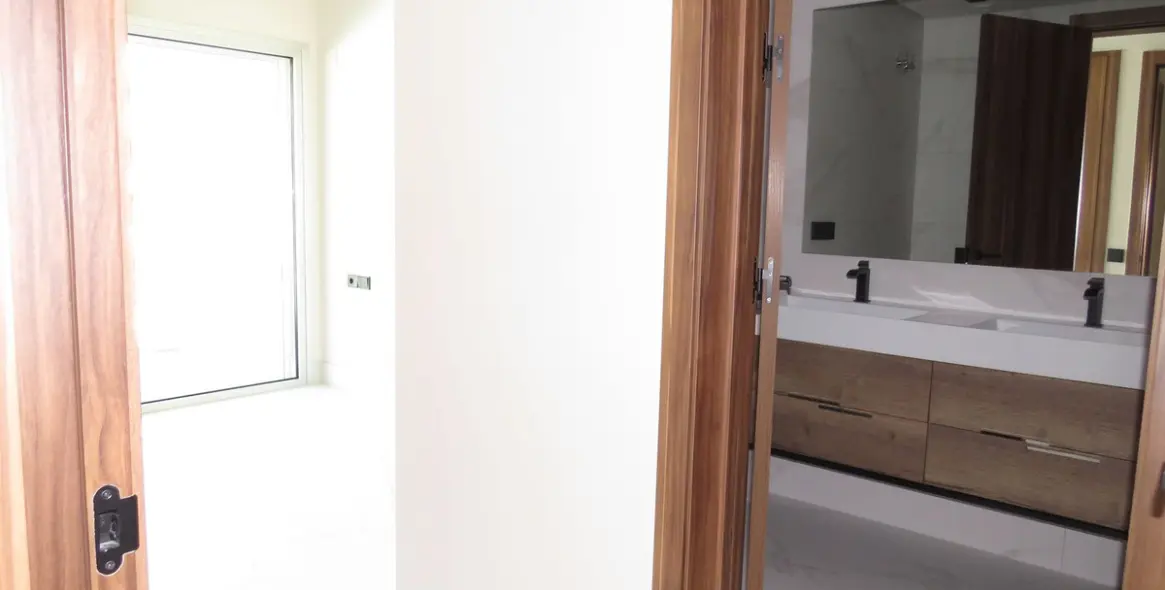 Venta de apartamento en planta media en San Pedro de Alcántara 30