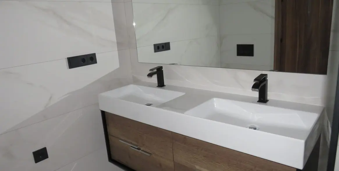 Venta de apartamento en planta media en San Pedro de Alcántara 33