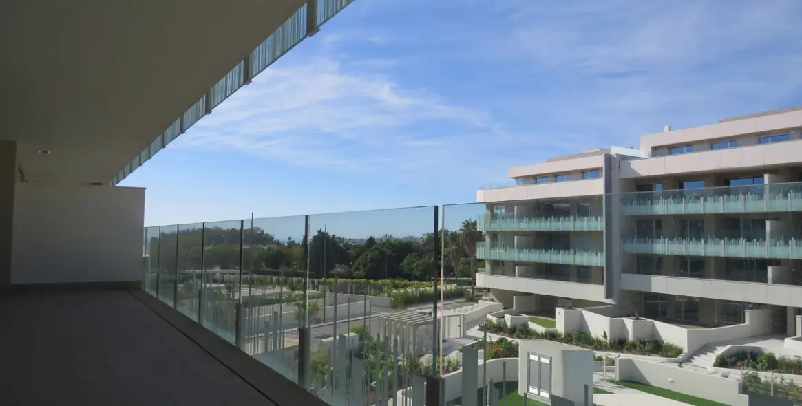 Venta de apartamento en planta media en San Pedro de Alcántara 42