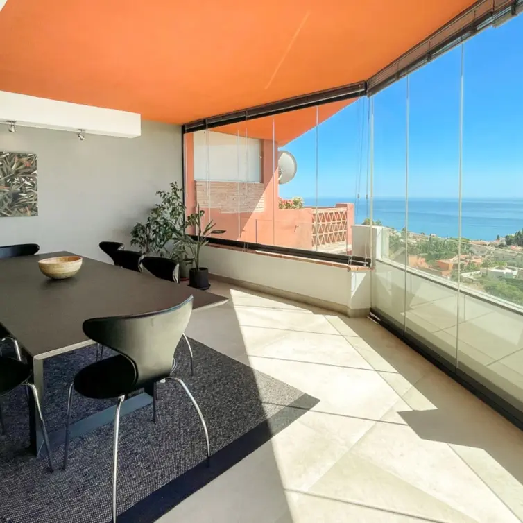 Продажа двухуровневого пентхауса в Benalmadena