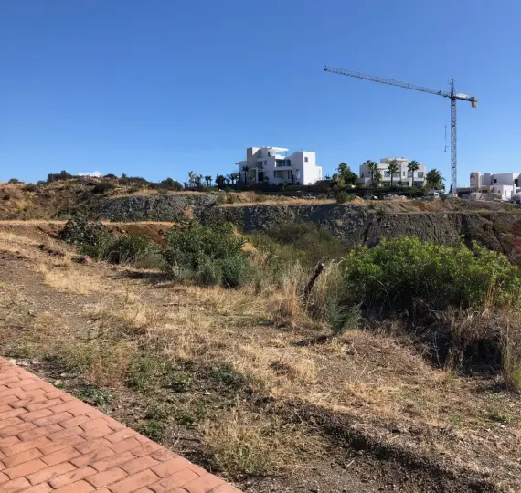 Жилой участок R3550984