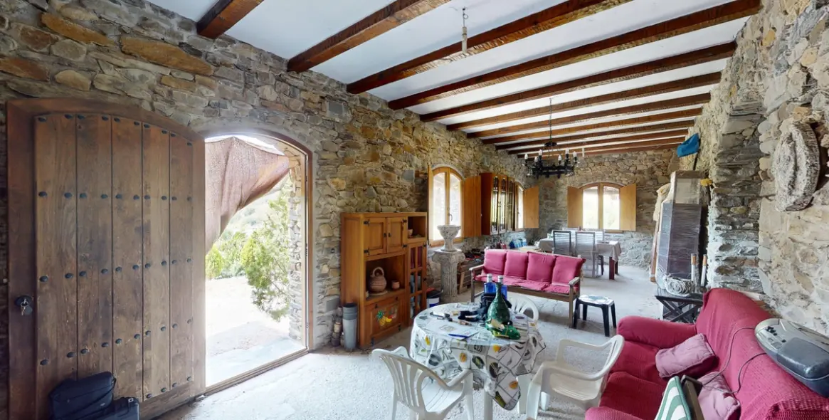 Sale of detached villa in Moclinejo 3