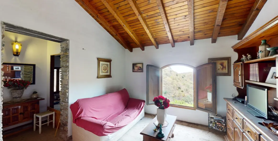 Продажа  отдельно стоящей виллы в Moclinejo 21