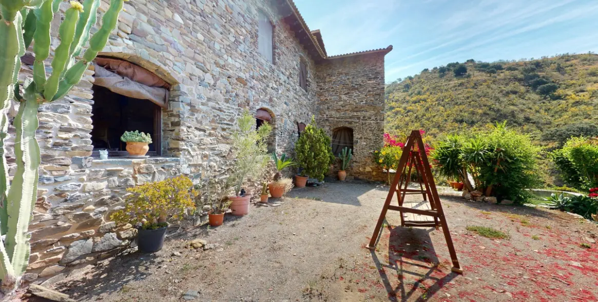 Продажа  отдельно стоящей виллы в Moclinejo 37