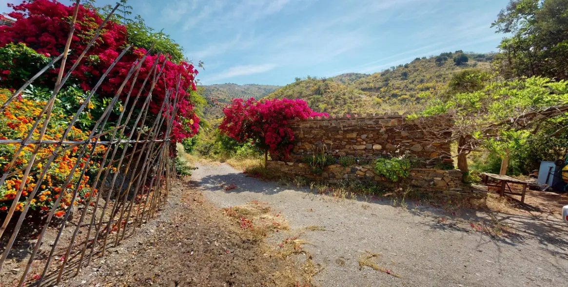 Продажа  отдельно стоящей виллы в Moclinejo 38