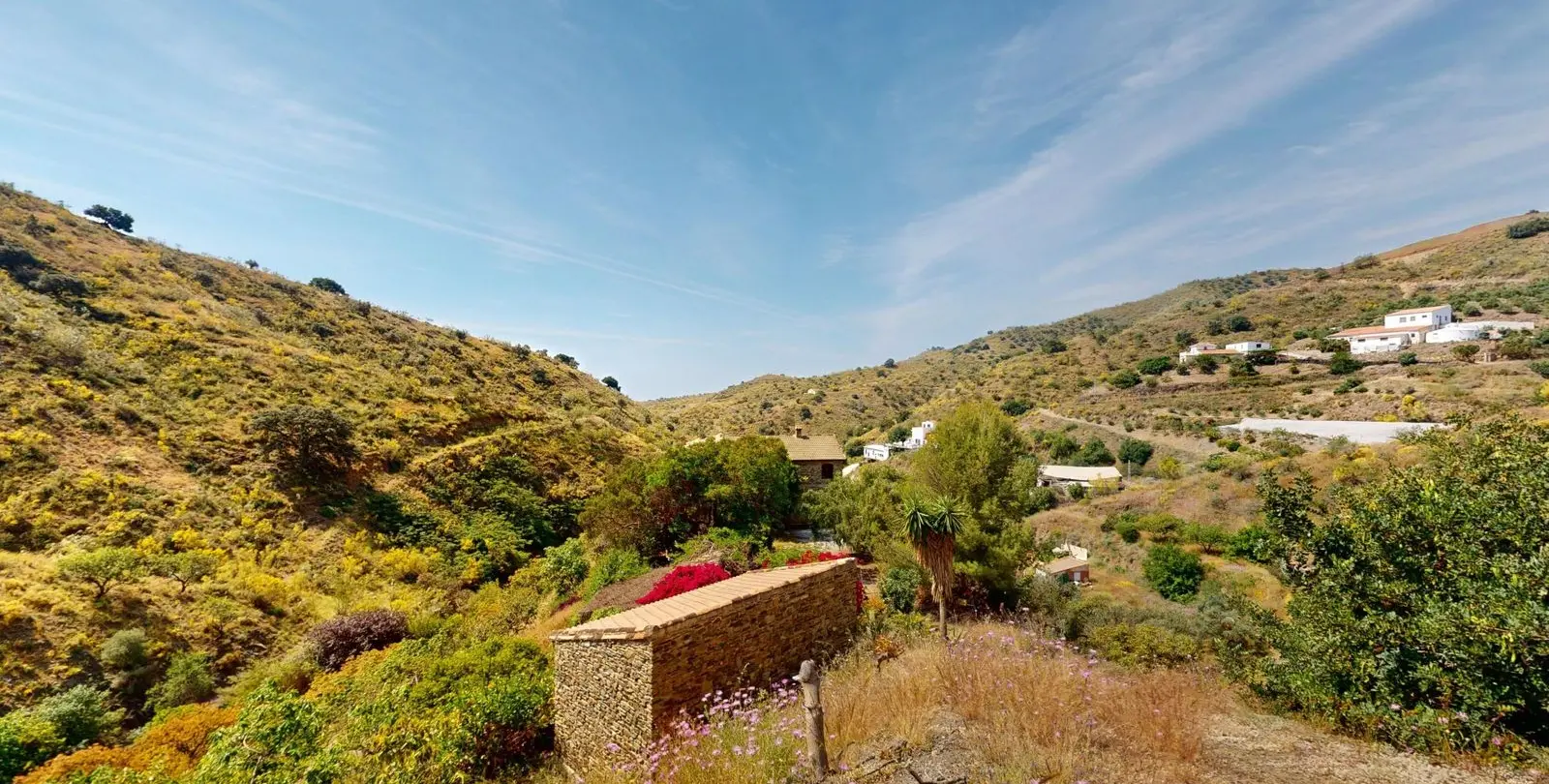 Venta de villa independiente en Moclinejo 39