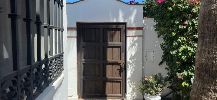 Sale of detached villa in Estepona 3