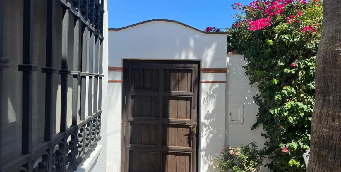 Sale of detached villa in Estepona 13