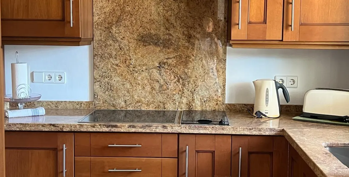 Sale of detached villa in Estepona 17