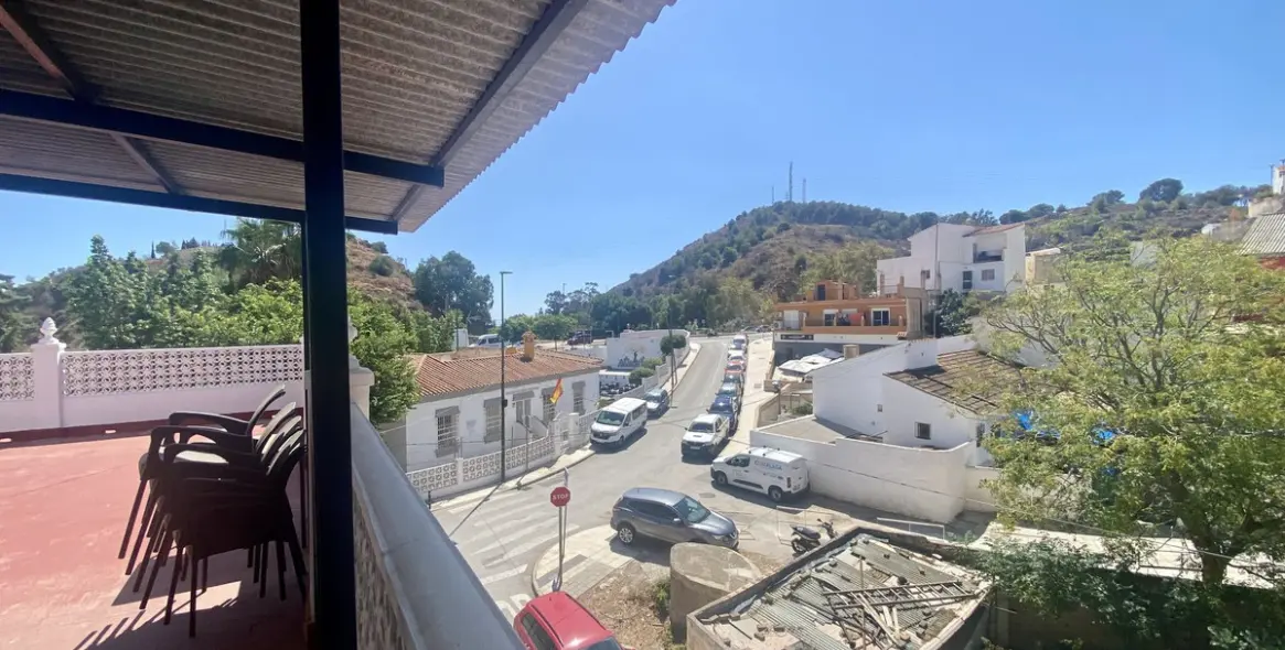 Продажа  отдельно стоящей виллы в Málaga 1