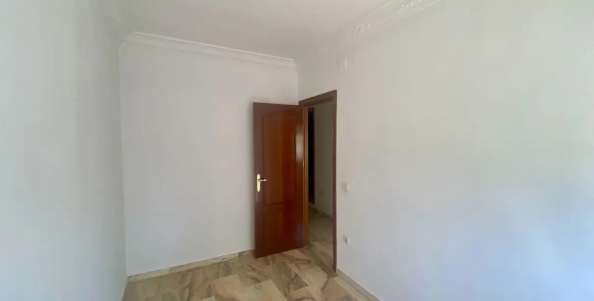 Sale of detached villa in Málaga 25