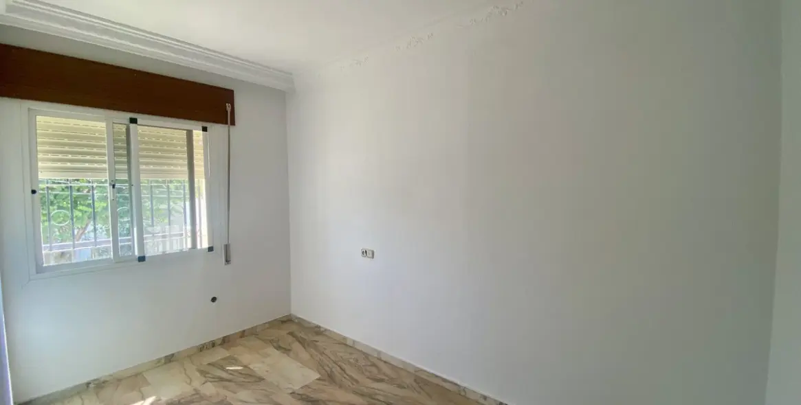 Sale of detached villa in Málaga 30