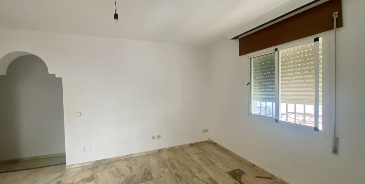 Sale of detached villa in Málaga 41