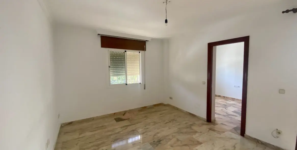 Sale of detached villa in Málaga 45