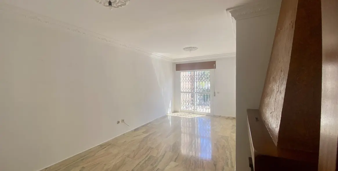 Sale of detached villa in Málaga 57